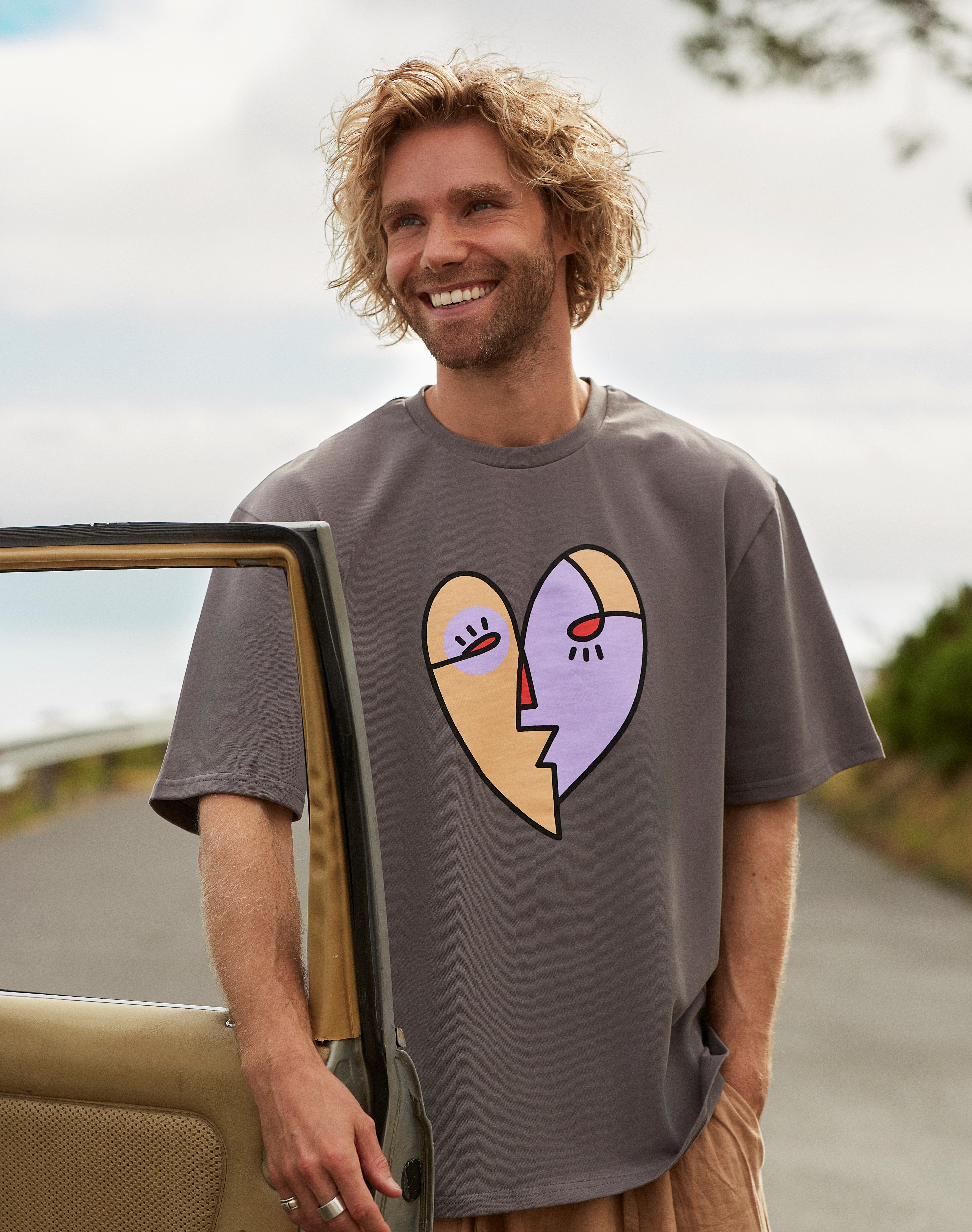 Heart T-shirt Grey